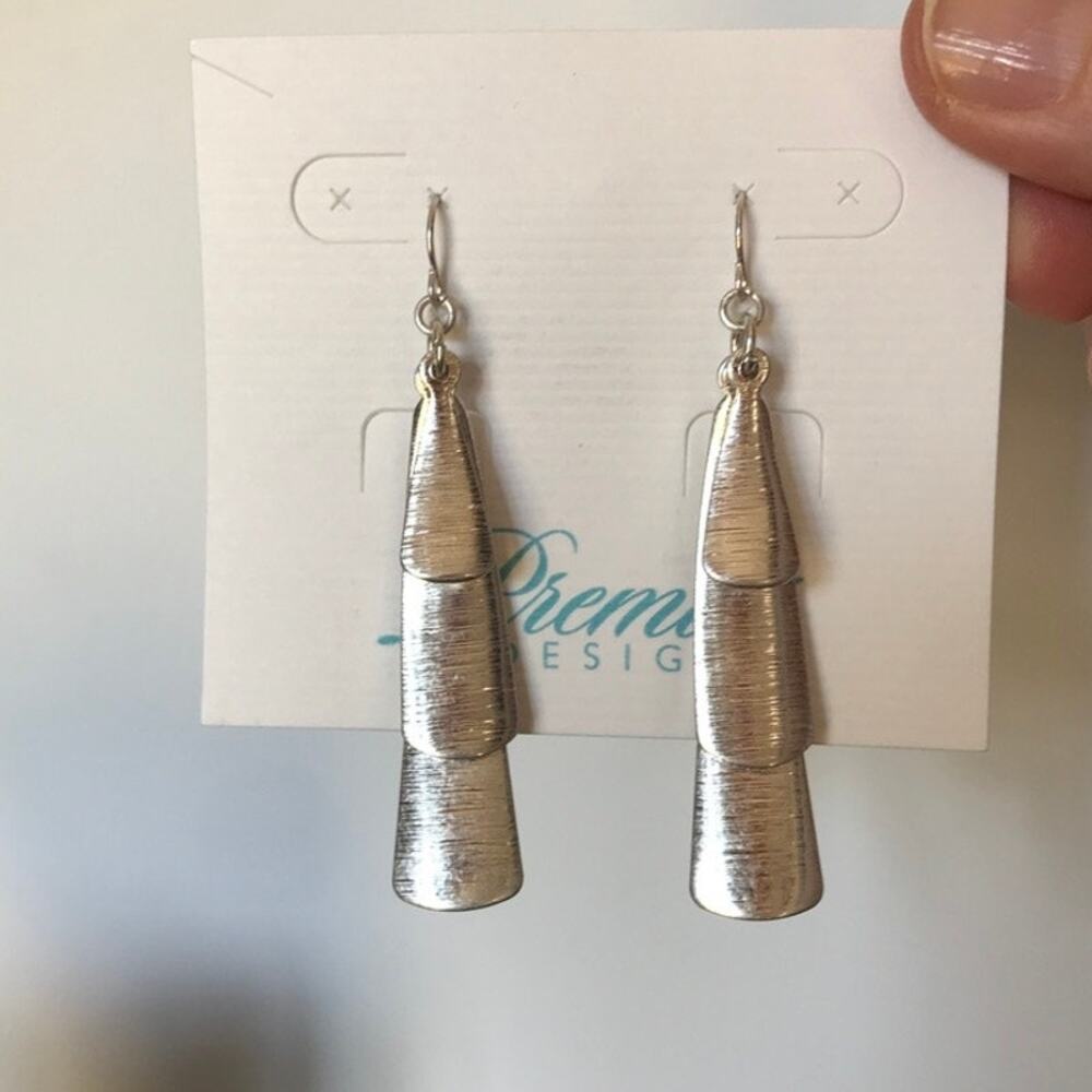 NWT Premier Designs Textured Silver Tone Dangle Drop Earrings new on card